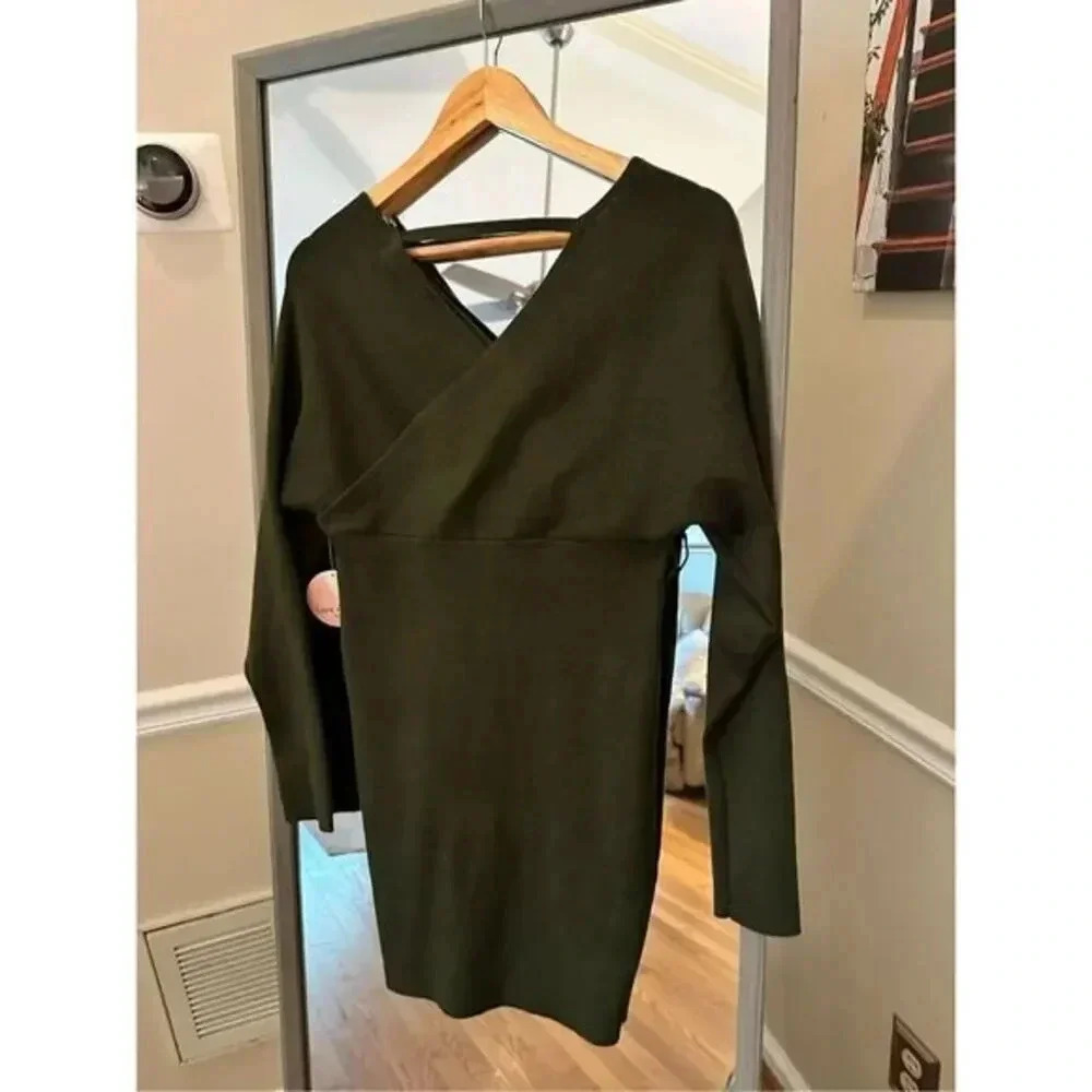 Love Always Sweater‎ Dress Size Medium NWT